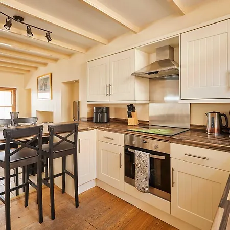 Host & - Sea Haven Staithes